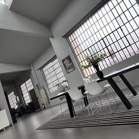 Loft Navigli With Private Garden Bed & Breakfast Milan Exterior photo