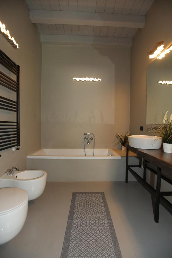 Loft Navigli With Private Garden Bed & Breakfast Milan Exterior photo
