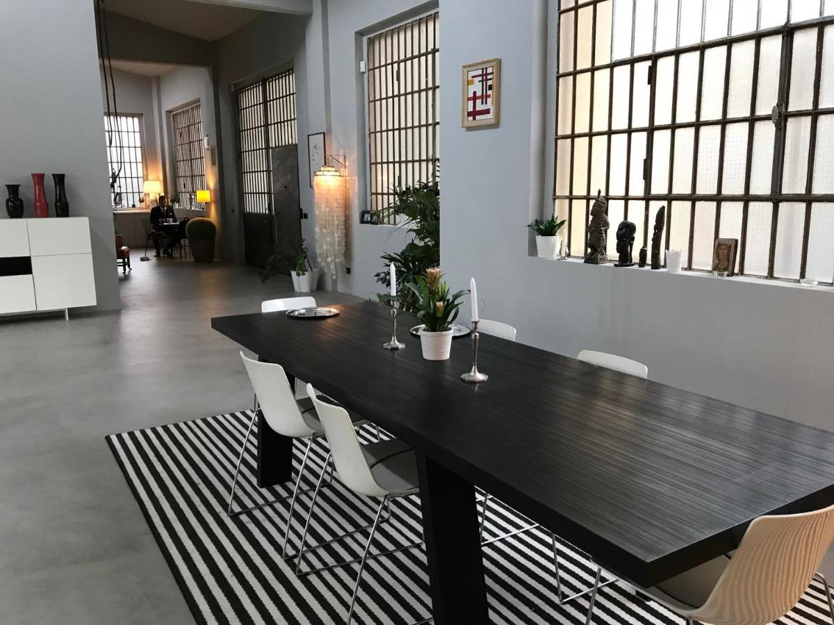 Loft Navigli With Private Garden Bed & Breakfast Milan Exterior photo