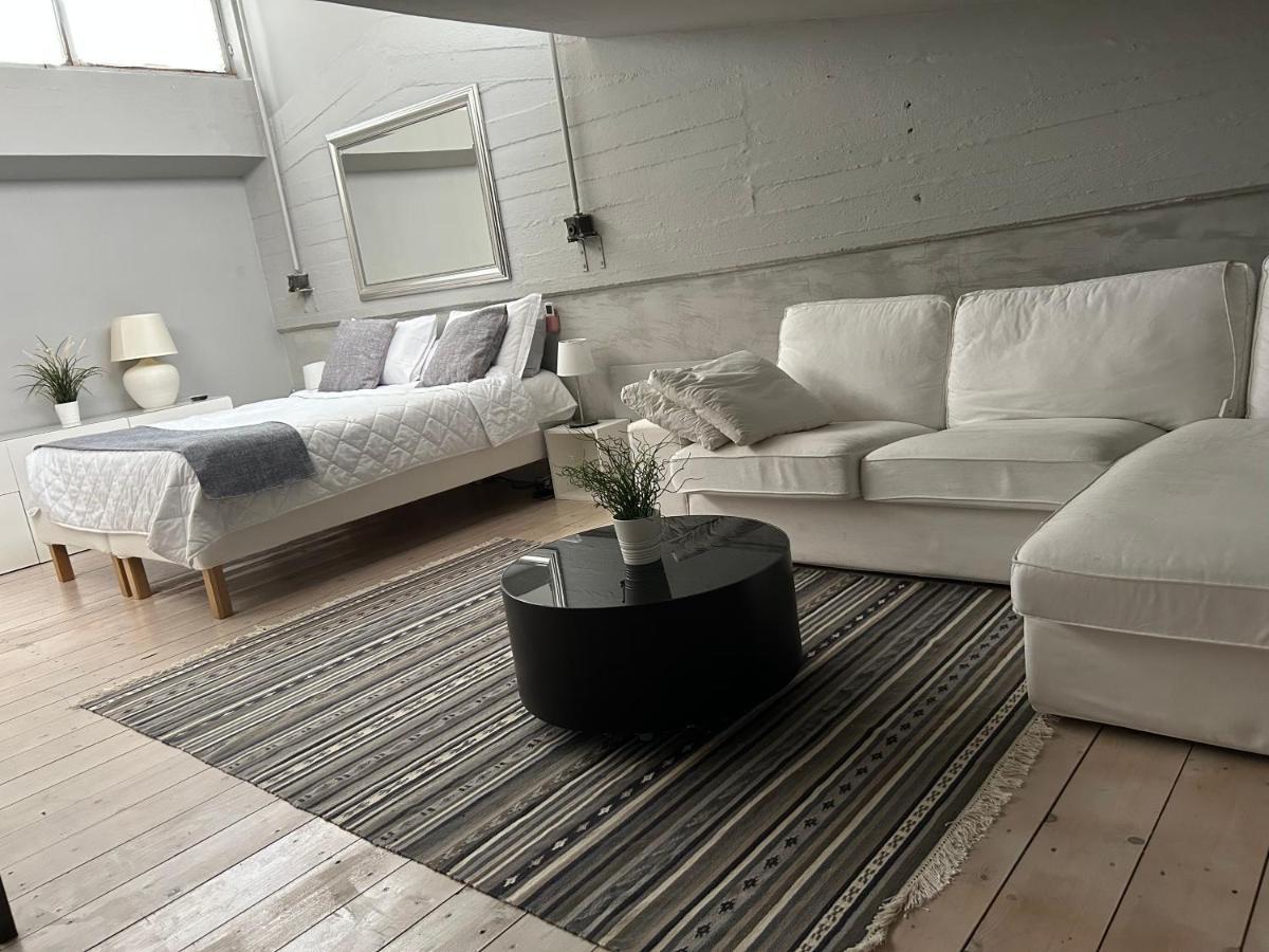 Loft Navigli With Private Garden Bed & Breakfast Milan Exterior photo